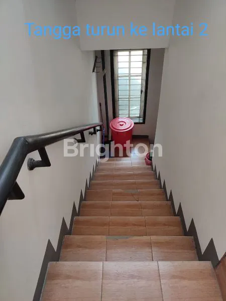 image DIJUAL RUMAH 2,5 LANTAI DI GRAHA BINTARO, PONDOK KACANG BARAT, TANGERANG (4)