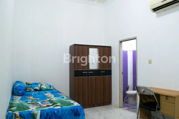 image KOST²AN GROGOL LEBAR 10M 35KT 35KM LT 231M² ROW 1.5 MOBIL JAKARTA BARAR (3)