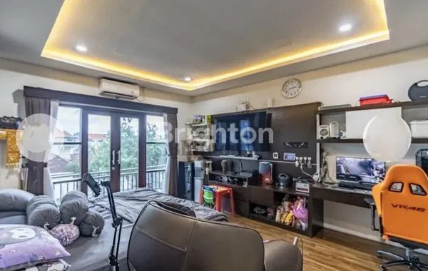 image DIJUAL RUMAH SEMI VILLA MODERN DI PADANGSAMBEAN, PENAMPARAN (4)