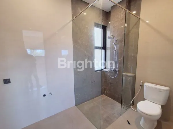 image RUMAH MODERN TROPIS 3+1 KT FULL FURNISH DI RENON - AREA PREMIUM (5)
