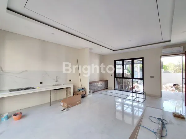 image RUMAH MODERN TROPIS 3+1 KT FULL FURNISH DI RENON - AREA PREMIUM (4)