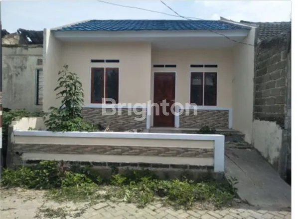 image RUMAH HITUNG TANAH LOKASI HOEK (1)