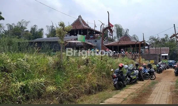 image TANAH BELAKANG CAFE BUKIT DELIGHT MALANG (3)