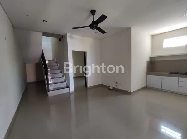 image RUMAH 2 LANTAI STRATEGIS DI KEROBOKAN (3)