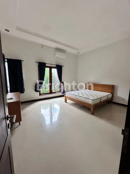 image RUMAH BALI DEKAT CANGGU (4)