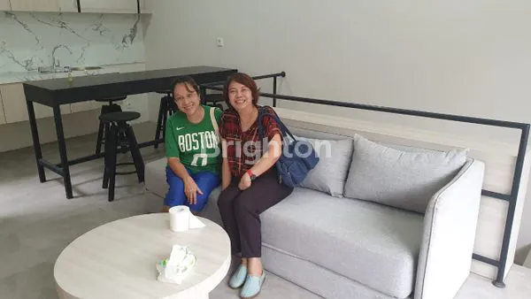 image RUMAH MEWAH FULLY-FURNISHED DI BSD CITY, AKSES TOL DAN FASILITAS LENGKAP (5)