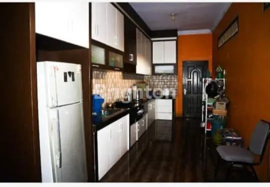 image RUMAH MEWAH 4KT SEMI-FURNISHED DI MEDAN LABUHAN, SHM (3)