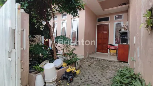 image RUMAH LUAS CANTIK DI CONDET (7)