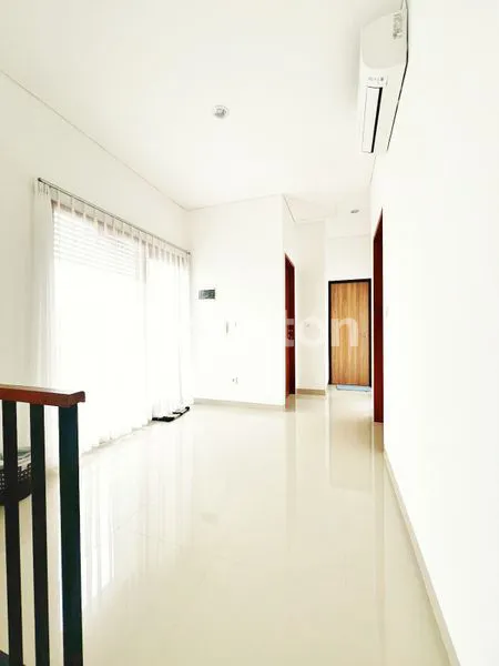 image SEWA RUMAH/VILLA BARU DI PURI CEMPAKA MAS DALUNG, BADUNG, BALI - LOKASI STRATEGIS & FULL FURNISHED (6)