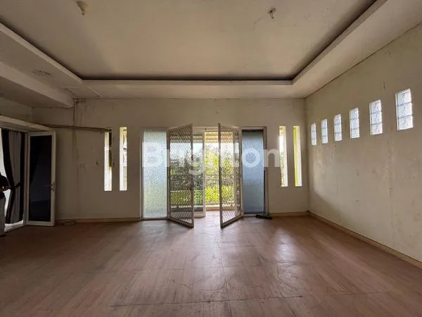 image RUMAH KAHURIPAN PARK 2 LANTAI HOOK DIJUAL (6)