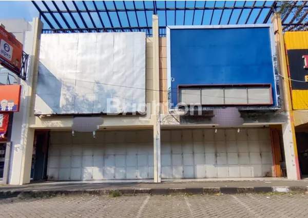 RUKO DUA LANTAI MULTIFUNGSI DI KAWASAN MODERNLAND TANGERANG