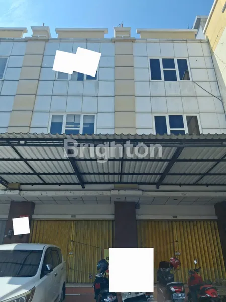 image RUKO 3 LANTAI BOULEVARD BSD TANGERANG SELATAN (1)