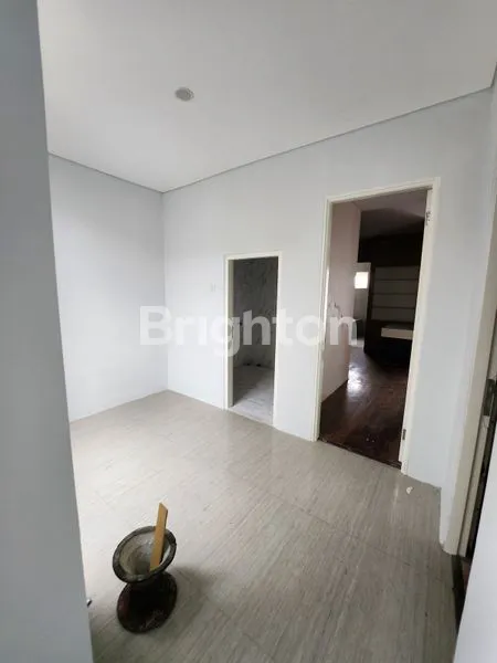 image RUMAH 2LT DI TAMAN WISATA REGENCY, BANGKINGAN - GRESIK (5)