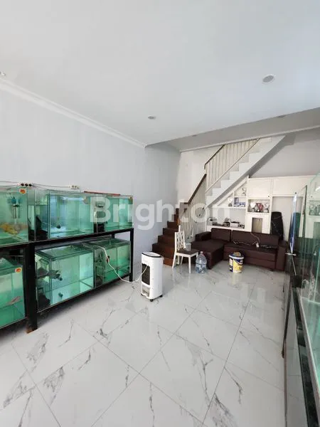 image RUMAH 2LT DI TAMAN WISATA REGENCY, BANGKINGAN - GRESIK (8)