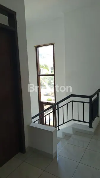 image RUMAH 2 LANTAI SIAP HUNI AREA BANDARJO UNGARAN SEMARANG (8)