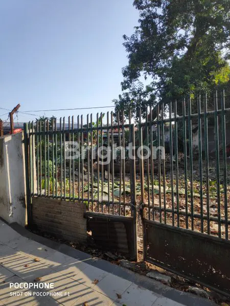 image TANAH LAPANG DENGAN BANGUNAN DI LOKASI BAGUS DI KOTA MOJOKERTO, COCOK UNTUK GUDANG, CAFE,  PABRIK (1)