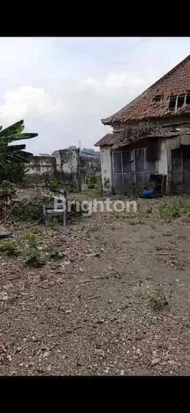 image TANAH LAPANG DENGAN BANGUNAN DI LOKASI BAGUS DI KOTA MOJOKERTO, COCOK UNTUK GUDANG, CAFE,  PABRIK (5)