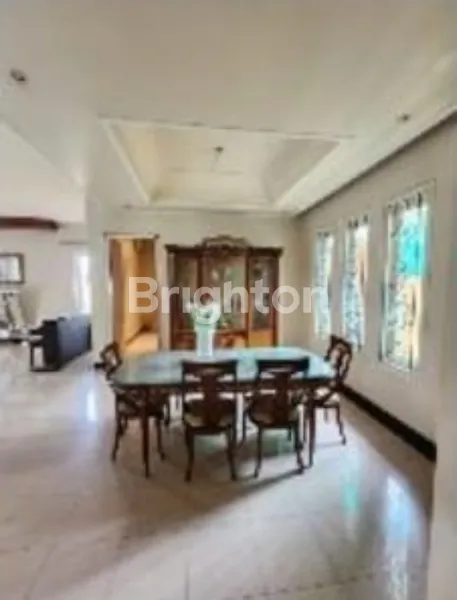 image RUMAH KAMPUNG MEWAH DEKAT MELATI MAS DI JELUPANG BSD TANGERANG SELATAN (3)