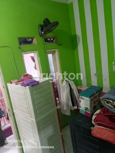 image RUMAH PINGGIR JALAN KALIDERES SHM, DEKAT SEKOLAH & PASAR (4)