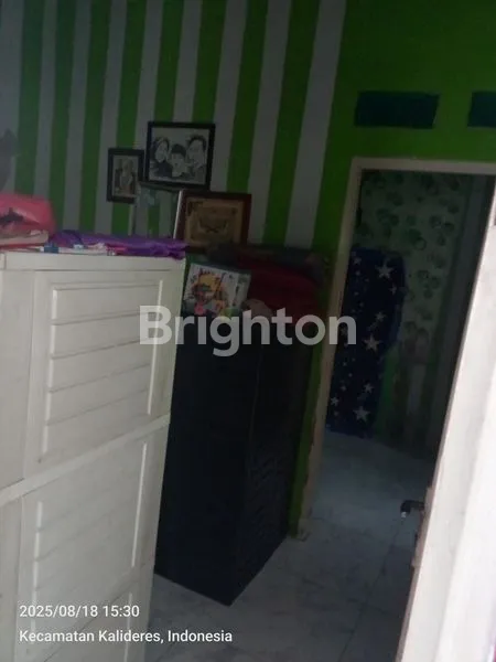 image RUMAH PINGGIR JALAN KALIDERES SHM, DEKAT SEKOLAH & PASAR (6)