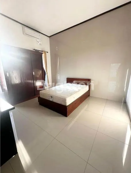 image DISEWAKAN RUMAH 2 LANTAI FUL FURNITUR DI GATSU TENGAH (4)