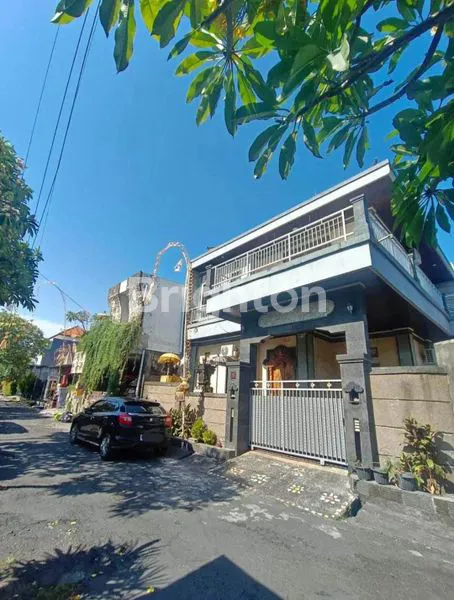 image DISEWAKAN RUMAH 2 LANTAI FUL FURNITUR DI GATSU TENGAH (2)