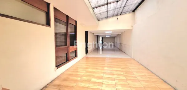 image RUMAH MEWAH 840M² DI SUKAJADI, COCOK KANTOR/USAHA (6)