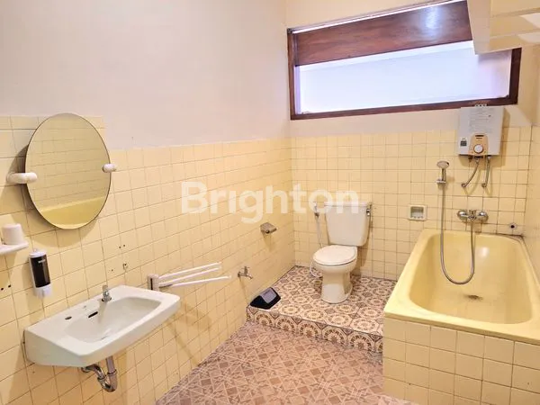 image RUMAH MEWAH 840M² DI SUKAJADI, COCOK KANTOR/USAHA (2)