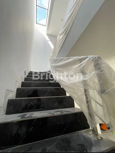 image RUMAH NEW MINIMALIS 2 LANTAI SUTOREJO TIMUR (8)