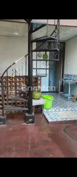 image HUNIAN STRATEGIS. HARGA TERJANGKAU. DI JL. MANYAR KERTOADI. SURABAYA. JAWA TIMUR (2)