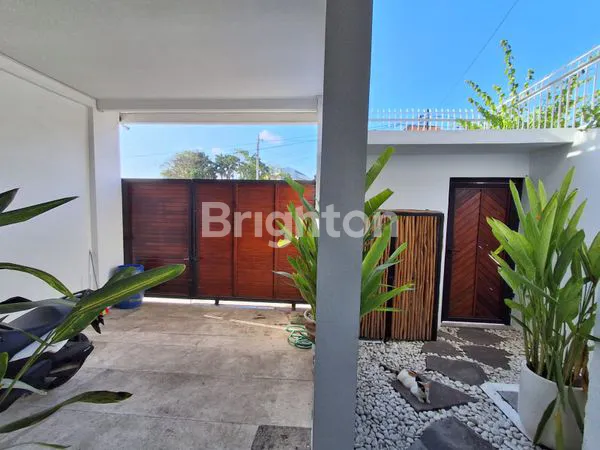 DIJUAL VILLA 2 LANTAI 3+1 BR DI SEMINYAK – SUNSET ROAD