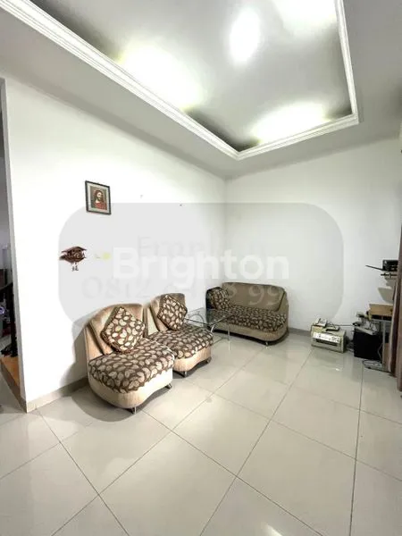 image RUMAH TOMANG BEBAS BANJIR HANYA 10  MENIT KE TAMAN ANGGREK DAN TANAH ABANG (4)