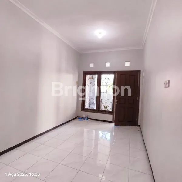 image DISEWAKAN RUMAH KONDISI FULL RENOV TROPODO  SIDOARJO MERR DEKAT SURABAYA (4)