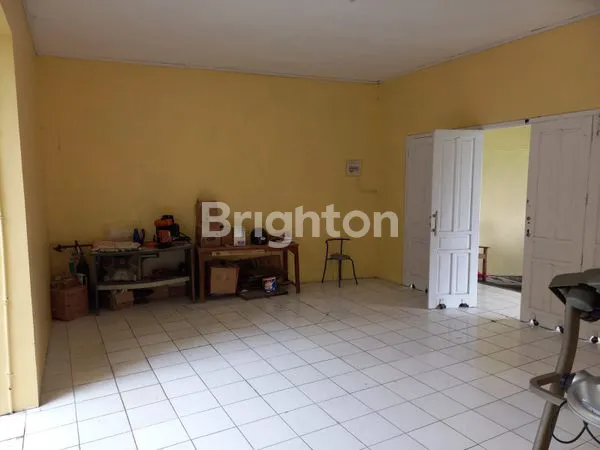 image JUAL/SEWA RUMAH BESAR NAN LUAS DI BANYUMANIK (6)