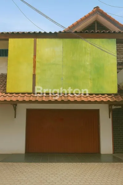 image RUKO SIAP PAKAI RAYA MULYOSARI DEKAT KAMPUS ITS, UNAIR, PAKUWON CITY, KENJERAN, DHARMAHUSADA, GALAXY MALL, KERTAJAYA, KEPUTIH, KLAMPIS, PURI GALAXY, ARAYA, MANYAR, RAYA MERR (1)