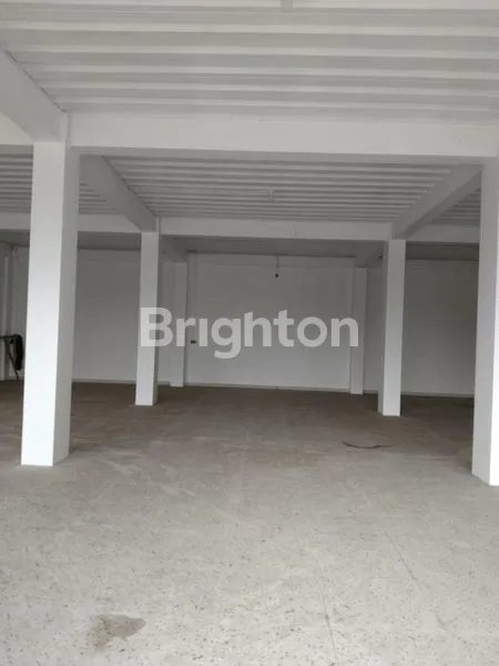 image BANGUNAN 2LANTAI DI JALAN SULTAN AGUNG WAYHALIM LAHAN PARKIR LUAS (2)