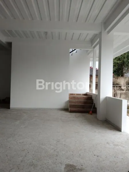 image BANGUNAN 2LANTAI DI JALAN SULTAN AGUNG WAYHALIM LAHAN PARKIR LUAS (7)