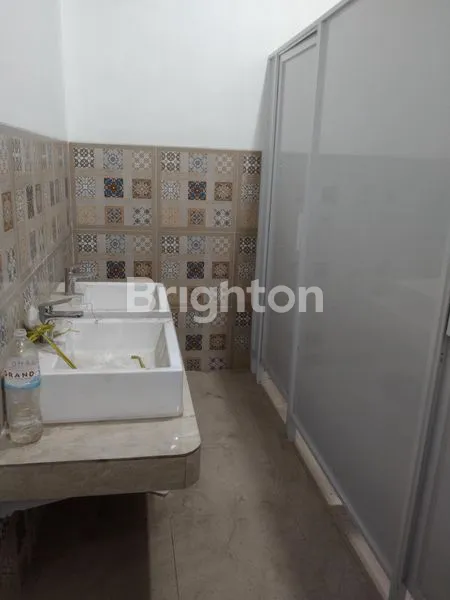 image BANGUNAN 2LANTAI DI JALAN SULTAN AGUNG WAYHALIM LAHAN PARKIR LUAS (4)