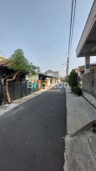 image DIJUAL MURAH RUMAH DI CLUSTER GRIYA LOKA-BSD TANGERANG. JALAN LEBAR   (4)