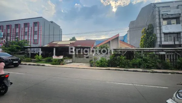 RUMAH / LAHAN USAHA PINGGIR JALAN RAYA UTAMA DI REMPOA JAKARTA SELATAN