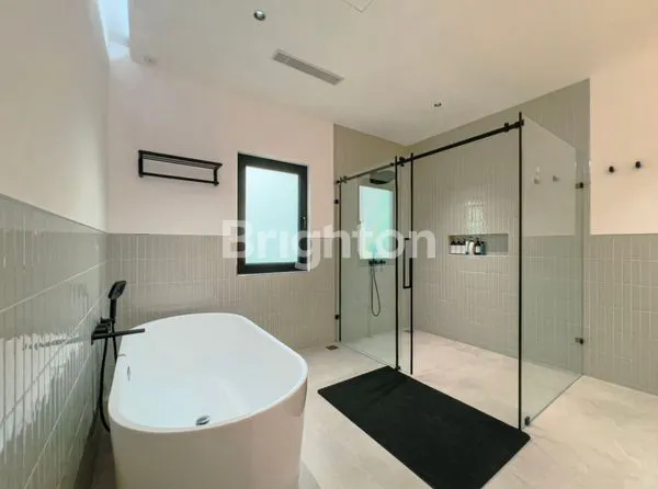 image BRAND NEW SWISS STYLE VILLA IN THE PERERENAN (5)