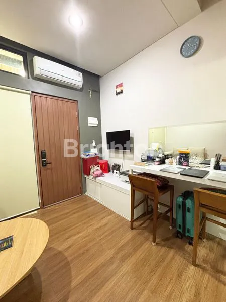 image RUMAH CANTIK 2 LANTAI SIAP HUNI CUMA 1M AN  DI FLEEKHAUZ BSD CITY (6)