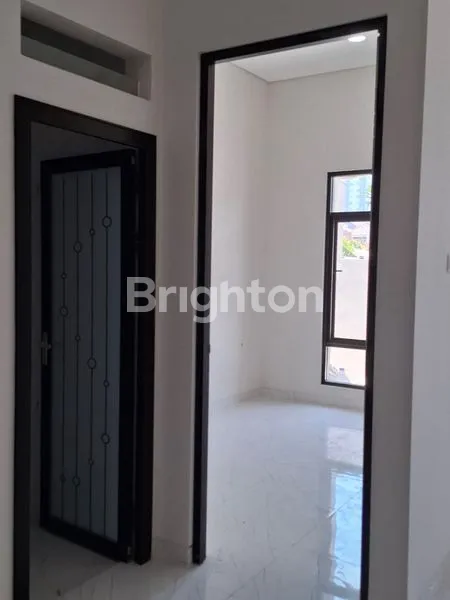 image RUMAH MODERN MINIMALIS TENGGILIS (6)