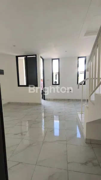 image RUMAH THE TOPAZ RESIDENCE - SUMMARECON MAKASSAR (2)