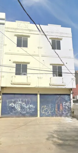 image RUKO DUA PETAK BOTOLEMPANGAN MAKASSAR (1)