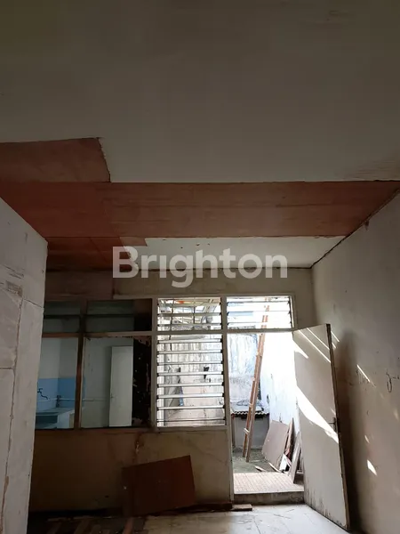 image JUAL RUKO JALAN TUNJUNGAN, MASUK SEDIKIT DARI NOLL JALAN RAYA, LOKASI STRATEGIS RAMAI SANGAT COCOK USAHA (3)