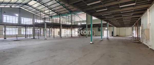 image GUDANG SIAP PAKAI DENGAN LOKASI STRATEGIS GUDANG RUNGKUT INDUSTRI SURABAYA (3)