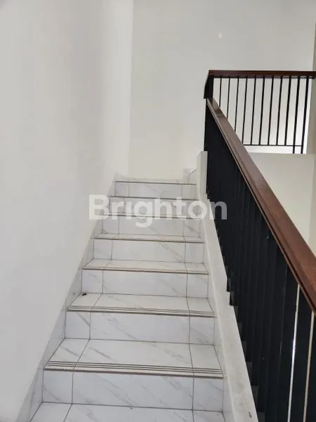 image RUMAH CANTIK 2LANTAI SUVARNA SUTERA TANGERANG (4)