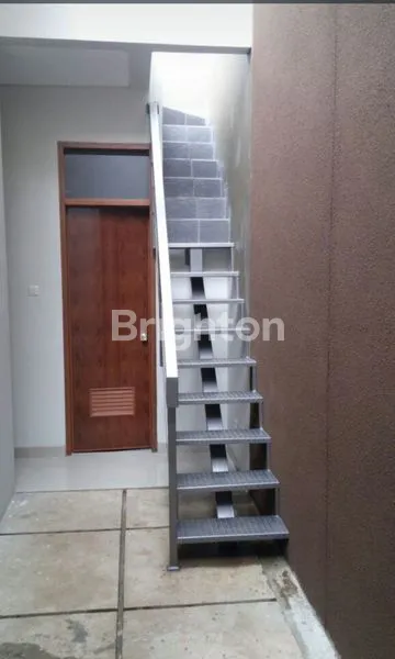 image RUMAH MINIMALIS 2 LANTAI DI PONDOK HIJAU GEGERKALONG - DEKAT UPI (6)