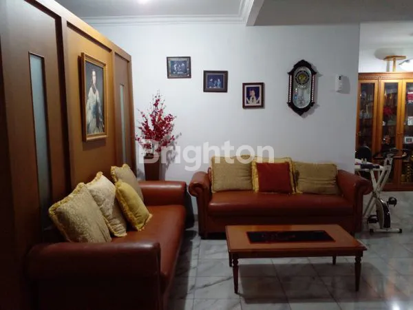 image RUMAH MEWAH DENGAN SUASANA HIJAU & KOMUNITAS HANGAT DI GIRILOKA BSD (2)